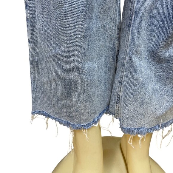 Zara Women's Blue Washed Denim High-Rise Crop Jeans With Frayed Hem Sz 6 - Picture 8 of 10